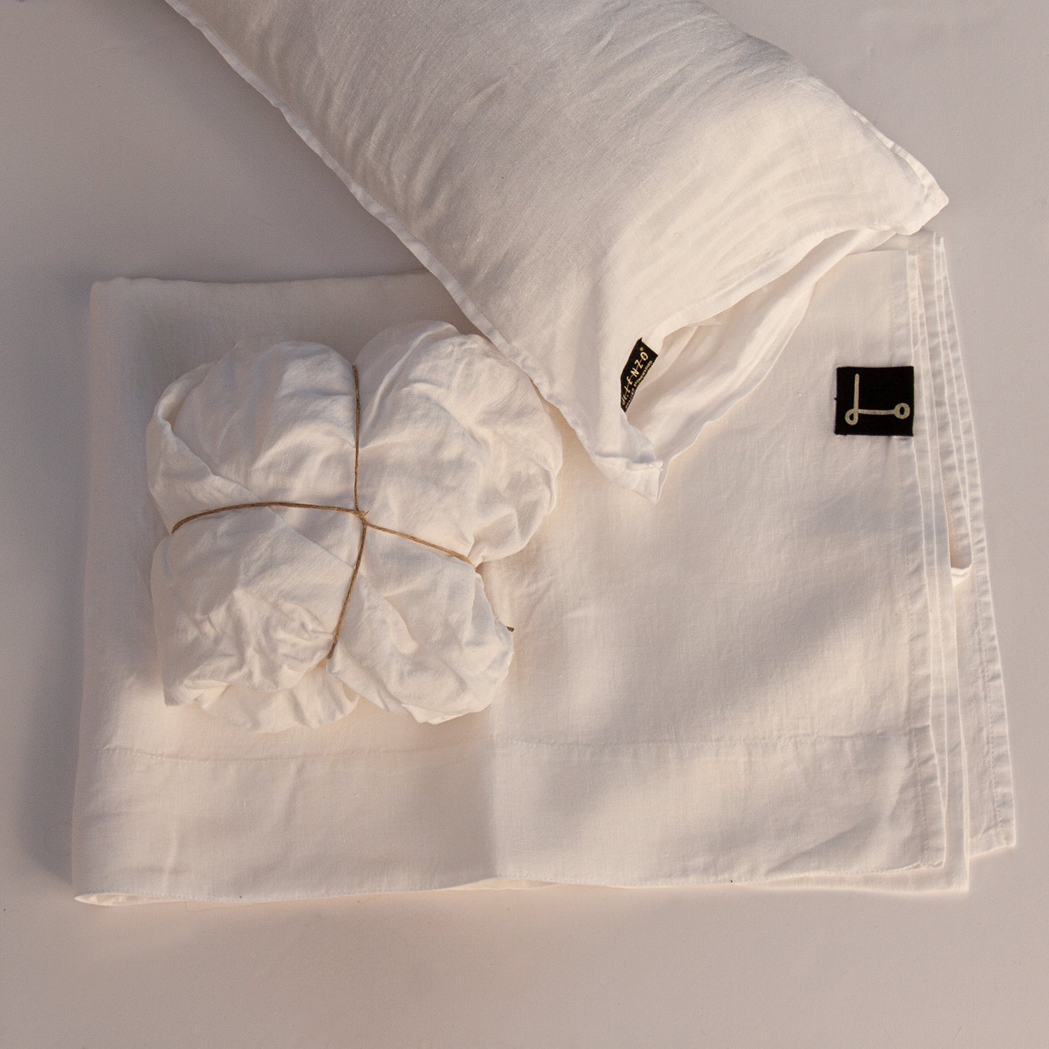 BASIC crib linen